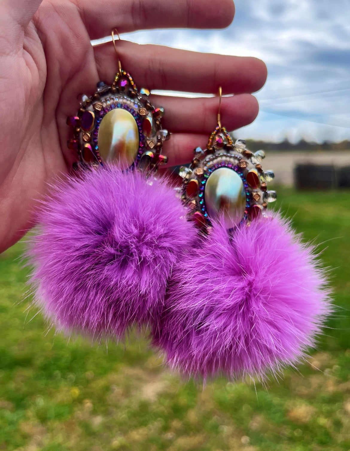 SHELL + LIGHT PURPLE RABBIT FUR PUFFS W SALMON SKIN BACKING