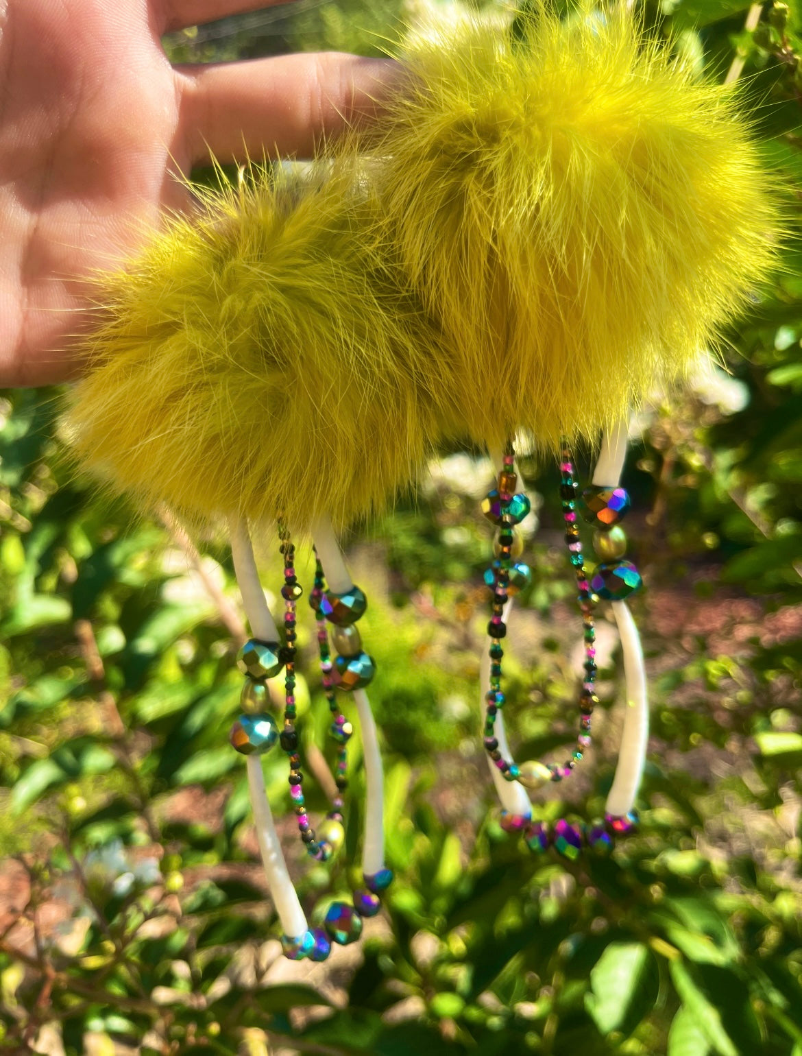 DYED RABBIT FUR + DENTALIUM