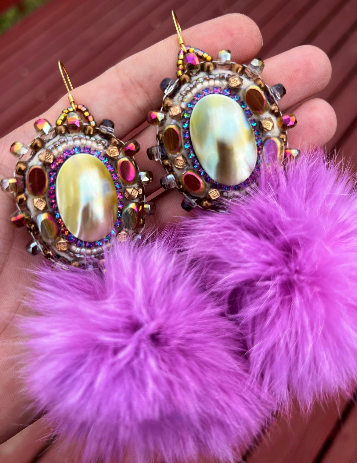 SHELL + LIGHT PURPLE RABBIT FUR PUFFS W SALMON SKIN BACKING