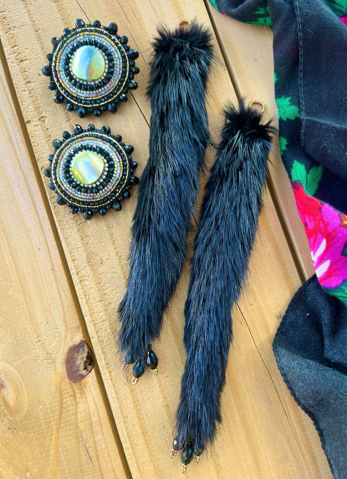 DETACHABLE BEAVER FUR STATEMENTS