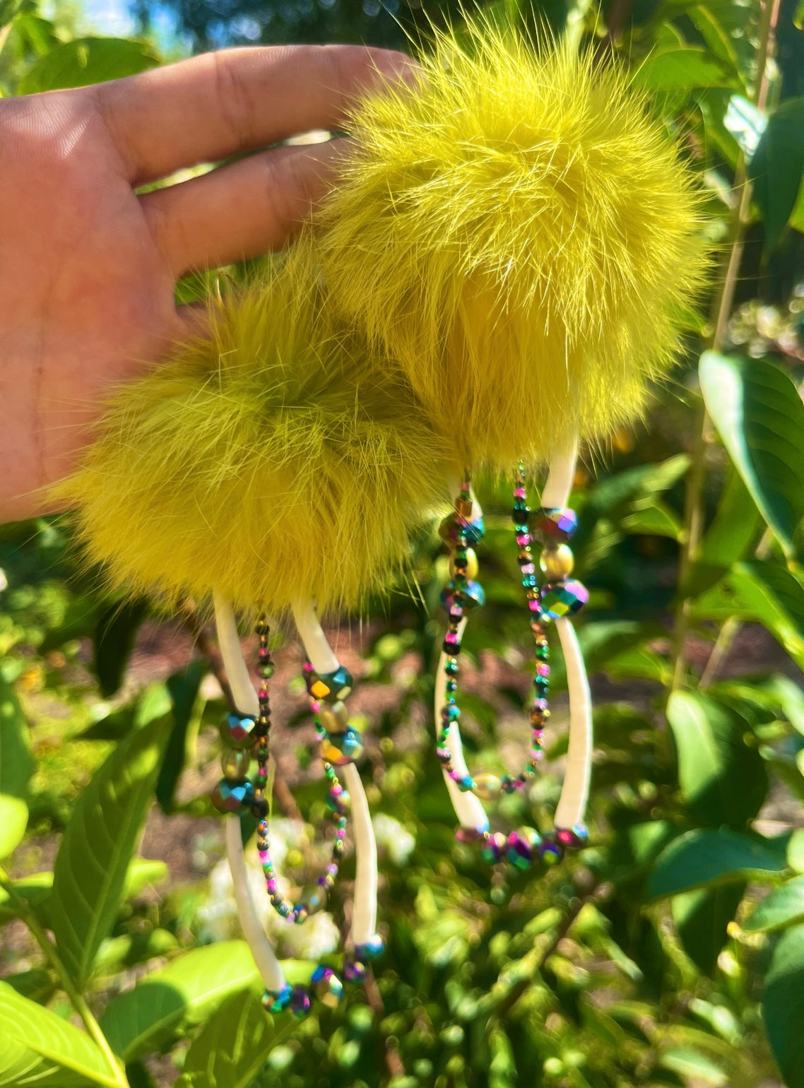 DYED RABBIT FUR + DENTALIUM