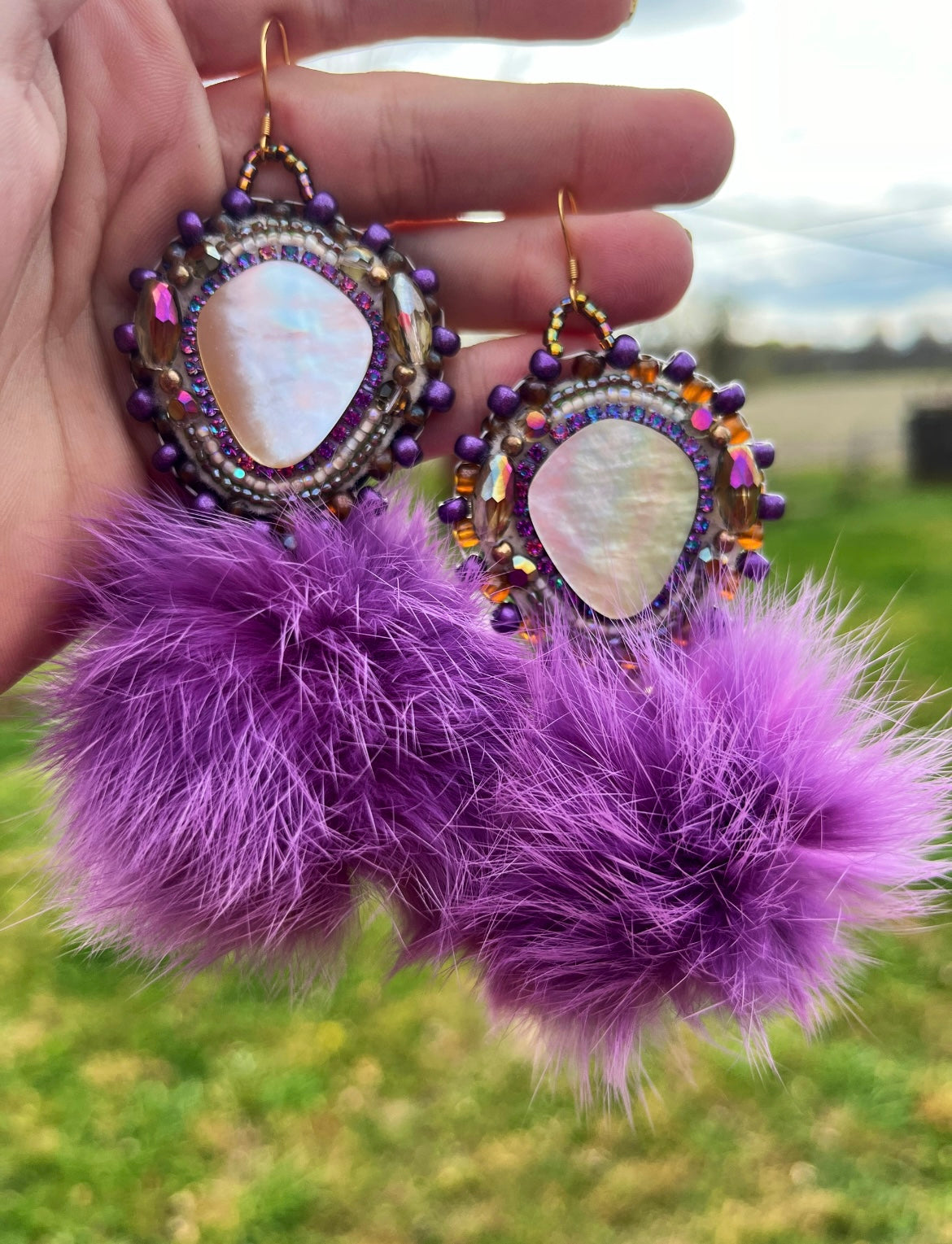 SHELL + PURPLE RABBIT PUFFS W SALMON SKIN BACKING