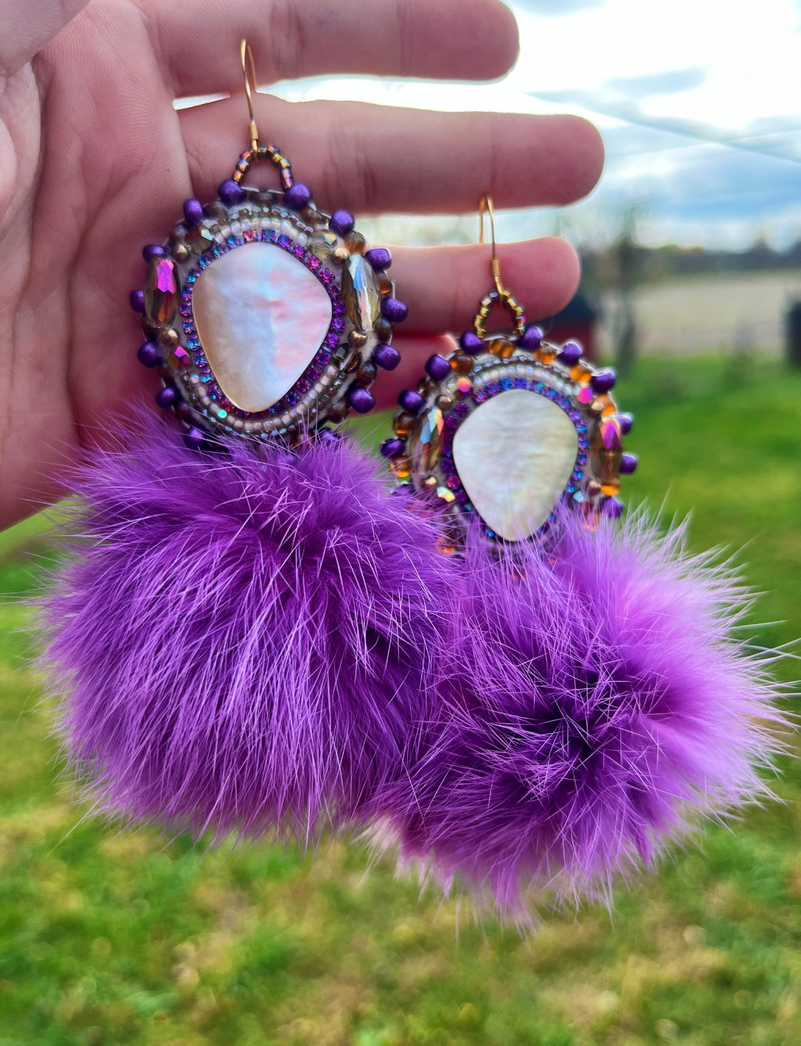 SHELL + PURPLE RABBIT PUFFS W SALMON SKIN BACKING